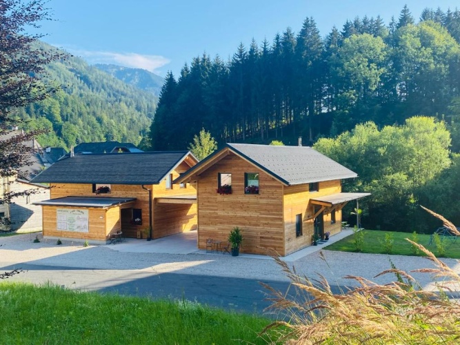 3 Bedrooms Chalet