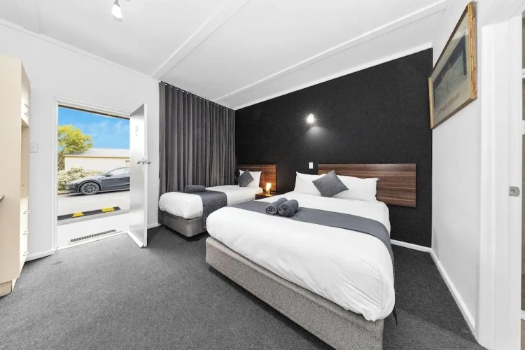 Superior Triple room
