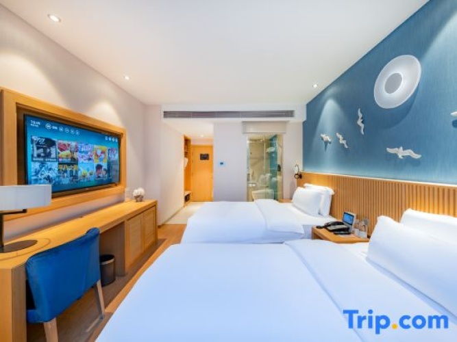 Standard Double room with city view