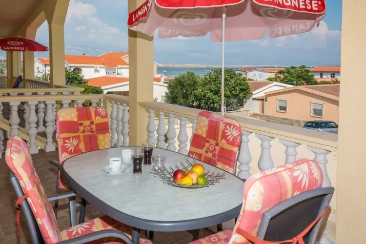 2 Bedrooms Apartment with balcony