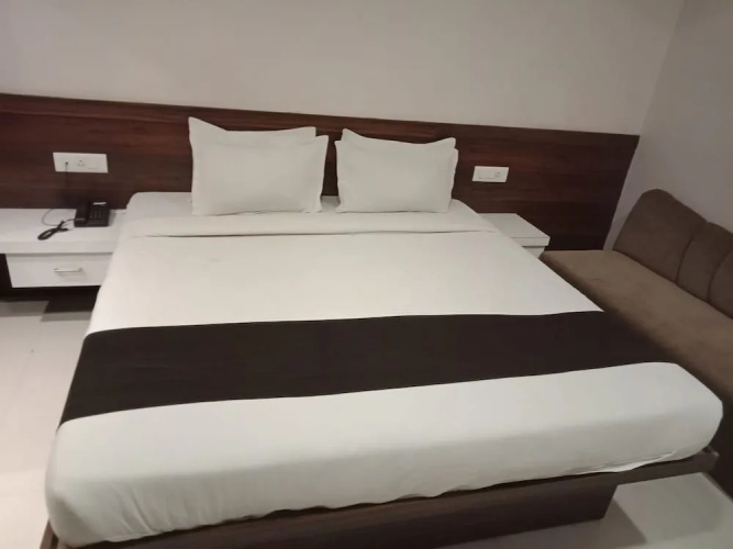 Hotel Paras