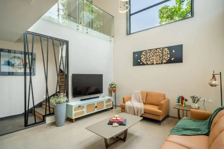 Cloud7 Waves Luxury 4 BHK Villa by Elivaas