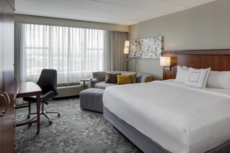 Courtyard by Marriott Boston Logan Airport