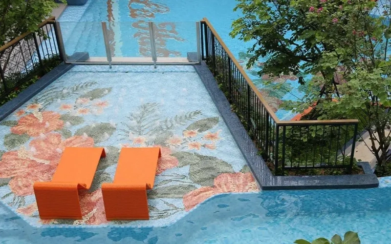 Standard room with balcony and with pool view