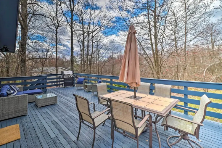 6 Mi to Camelback Slopes! Home w/ Game Room