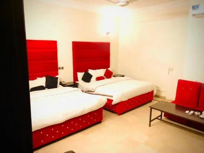 Deluxe Suite