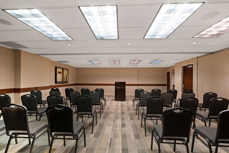 Best Western Plus Orangeville Inn & Suites photo 20