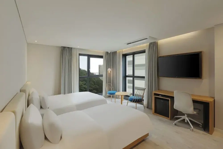 Royal Twin Family room