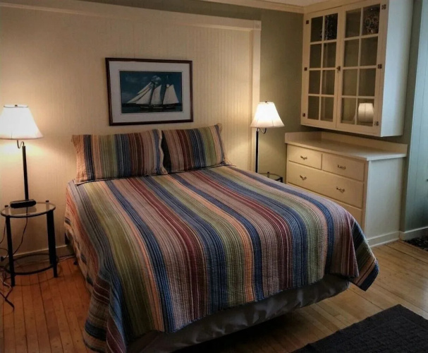 Harbor's Edge Motel