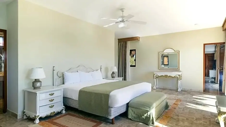 2 Bedrooms Penthouse Suite oceanfront