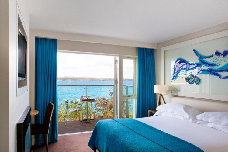 Suite with balcony