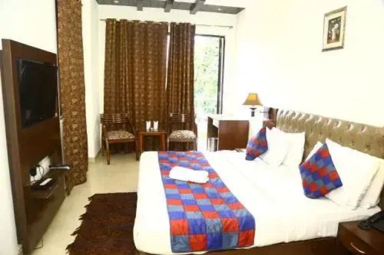 Hotel Smart Inn 2 by Royal Collection