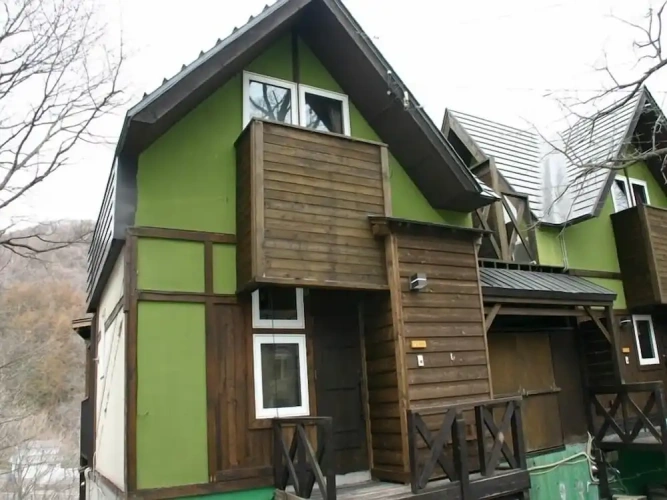 Standard room with mountain view