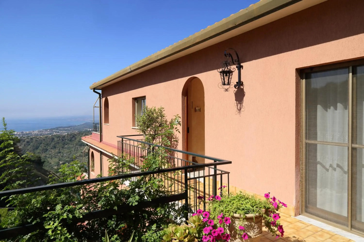 Terrazza Sull'Etna Holidays Apartment