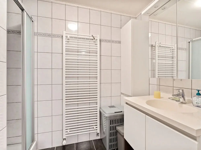 Flat With Terrace & Play Area