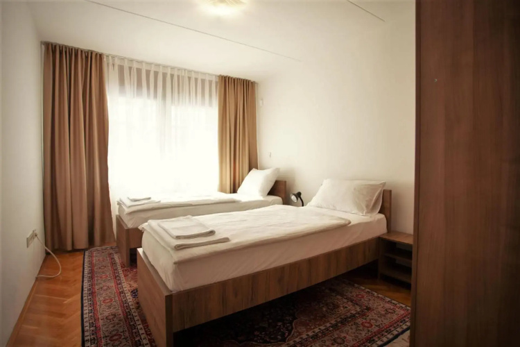 Centrally located 2 bedroom apartment