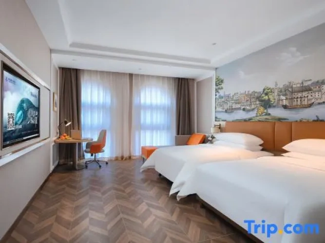 Business Twin Family room
