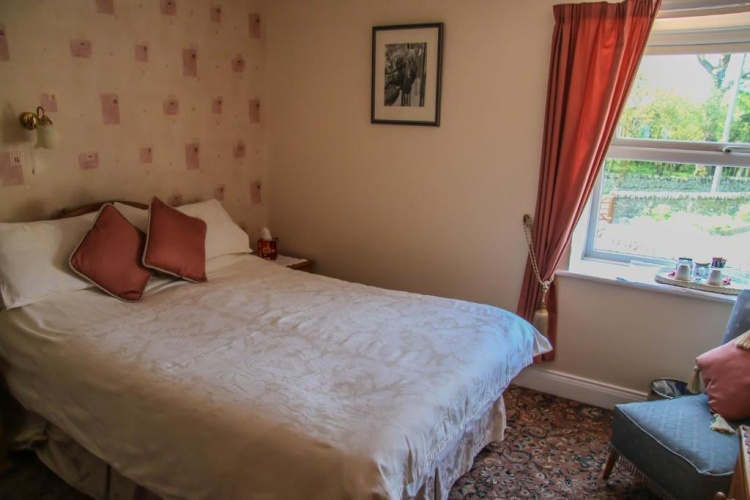 Standard Double room with view