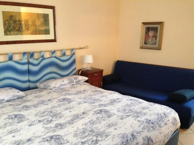 Standard Triple room with balcony