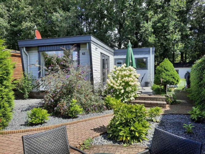 2 Bedrooms Chalet