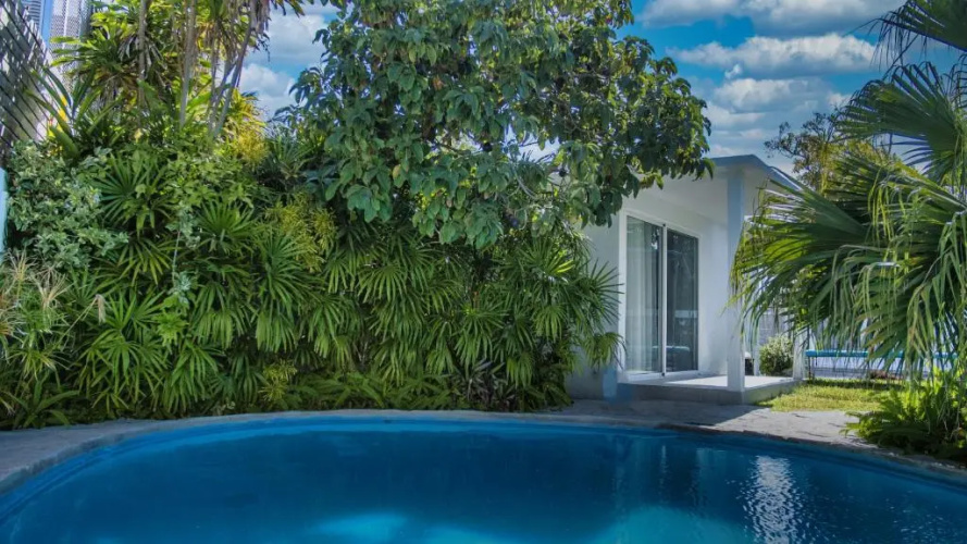 Contemporary Private Studio with Pool and Kitchen