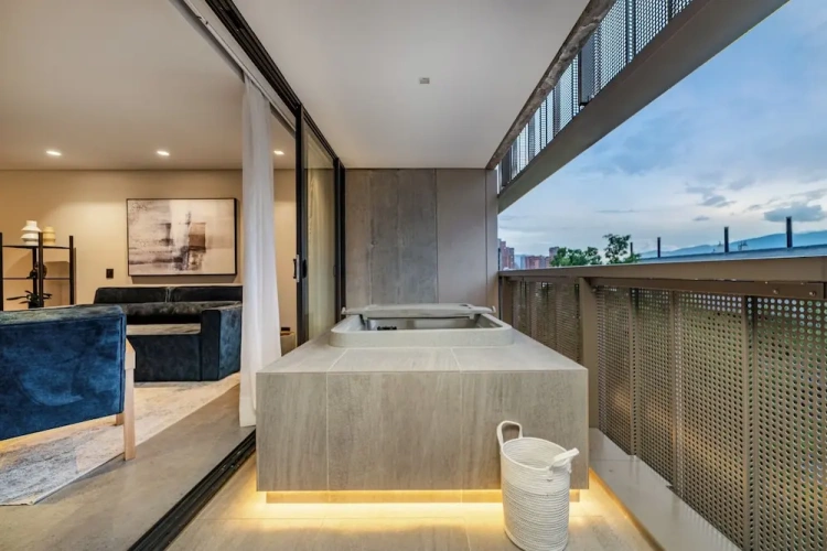 Deluxe Apartment