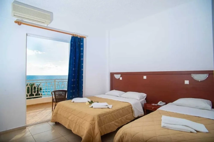 Standard Triple room with balcony and with sea view