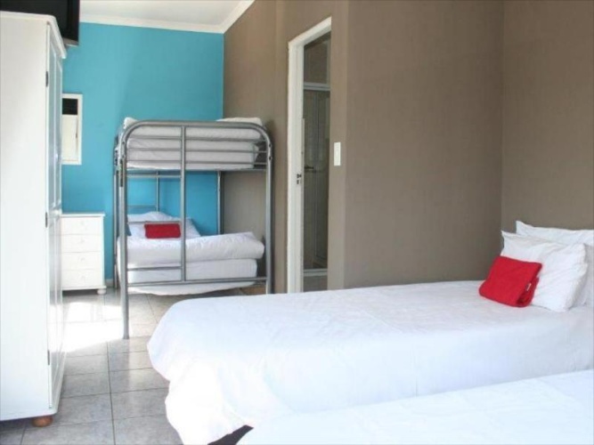 Economy Family room