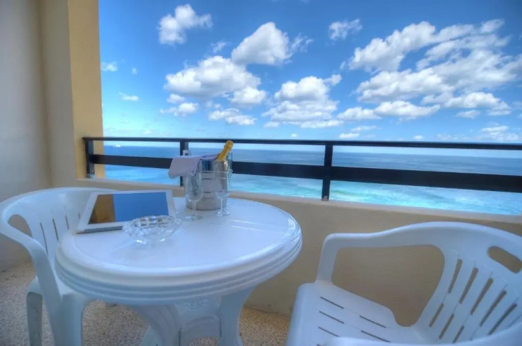 Standard Quadruple room with sea view