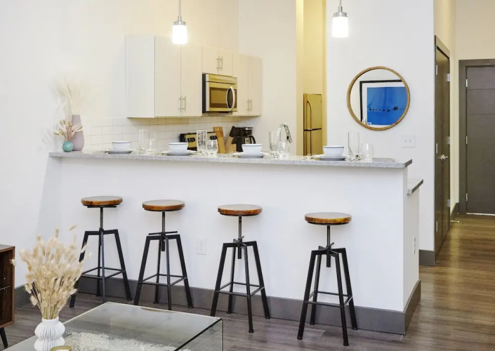 Luxury Building 3BR/2BA! Prime Downtown Mass Ave!