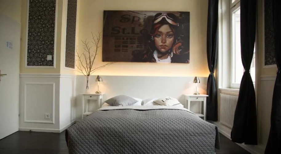 Hotel Columbia