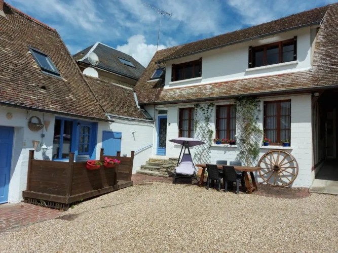 2 Bedrooms Cottage