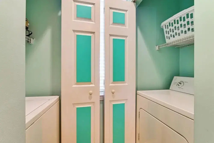 River Oaks 51-E Apartment