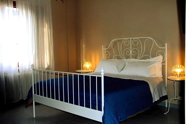 Ari B&B