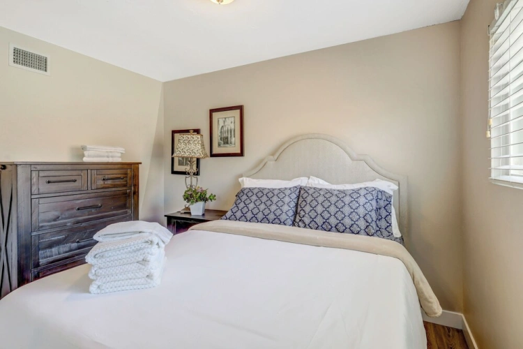3 Bedrooms Cottage
