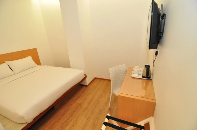 1 Million Hotel