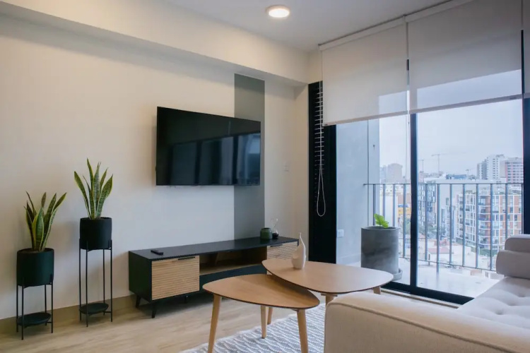 w Charming 2BR w Balcony in Miraflores