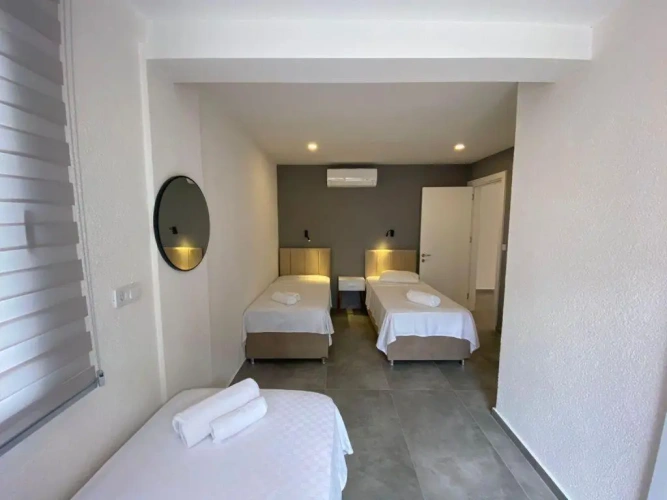 Deluxe Quadruple room