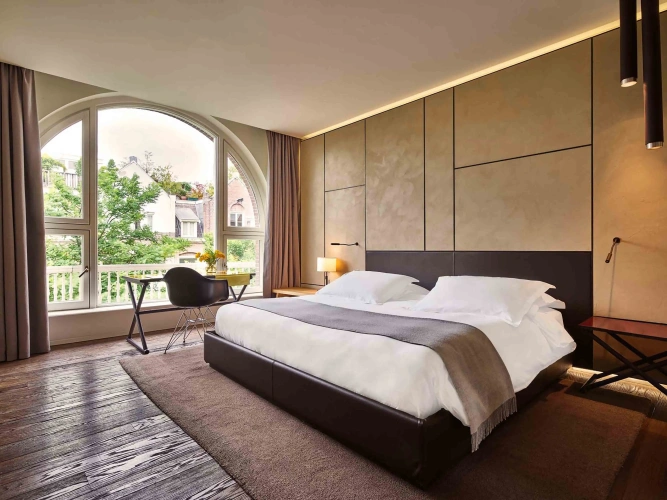 2 Bedrooms Suite with balcony