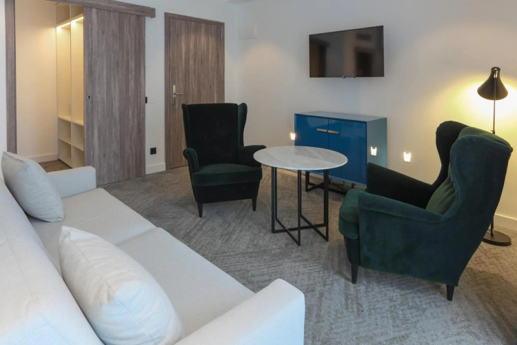 Hotel MIR
