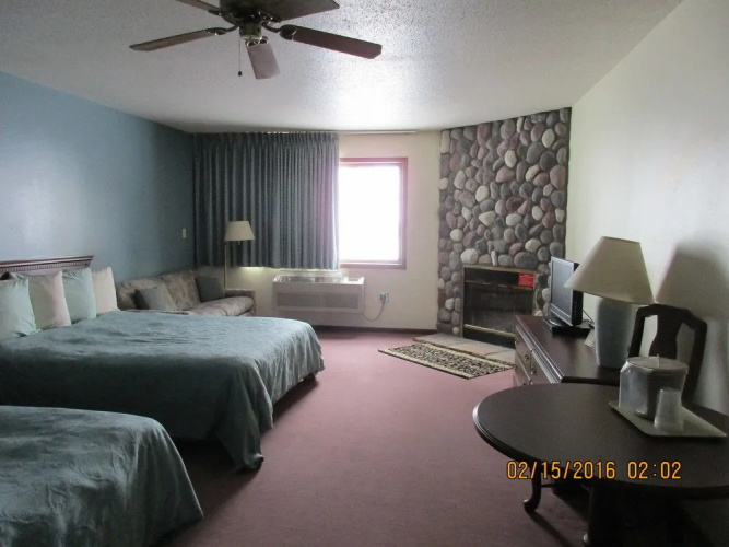 Horseshoe Bay Lodge