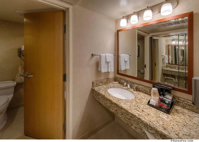 Deluxe Quadruple room with water view