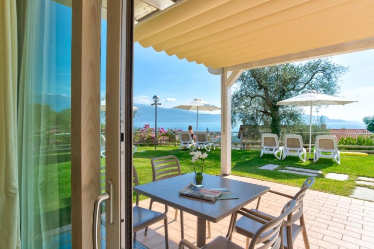 1 Bedroom Superior Apartment with lake view