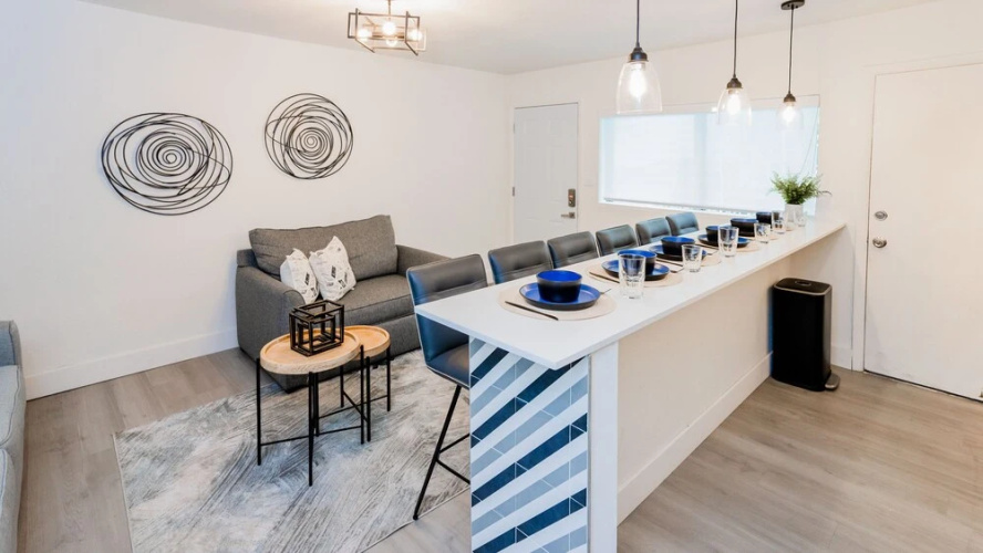 1 BR APT 6min walk Miami Beach Kitchen 02