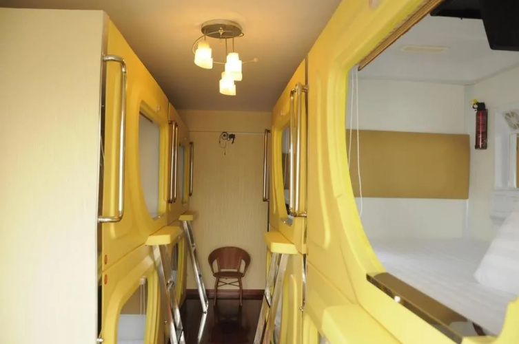 Guiyang Simple Capsule Hotel