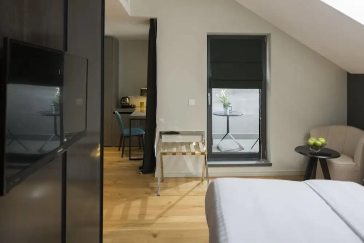 Deluxe Double room with balcony and with city view