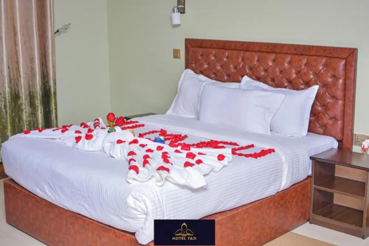 Hotel Taji