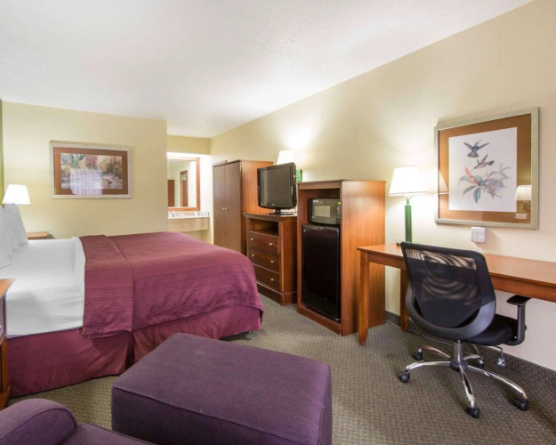 Quality Inn Merchants Drive