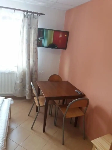 Economy room