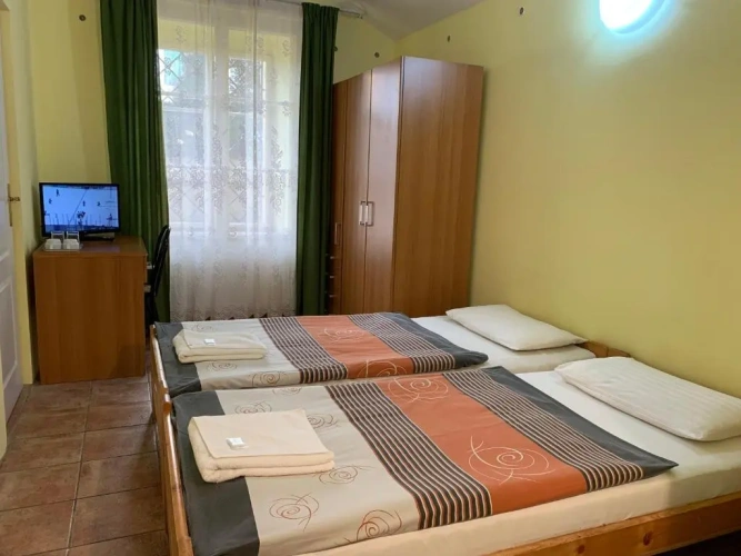 Economy Twin room